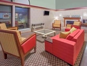 Days Inn By Wyndham Madison Ne/Windsor Exteriör bild